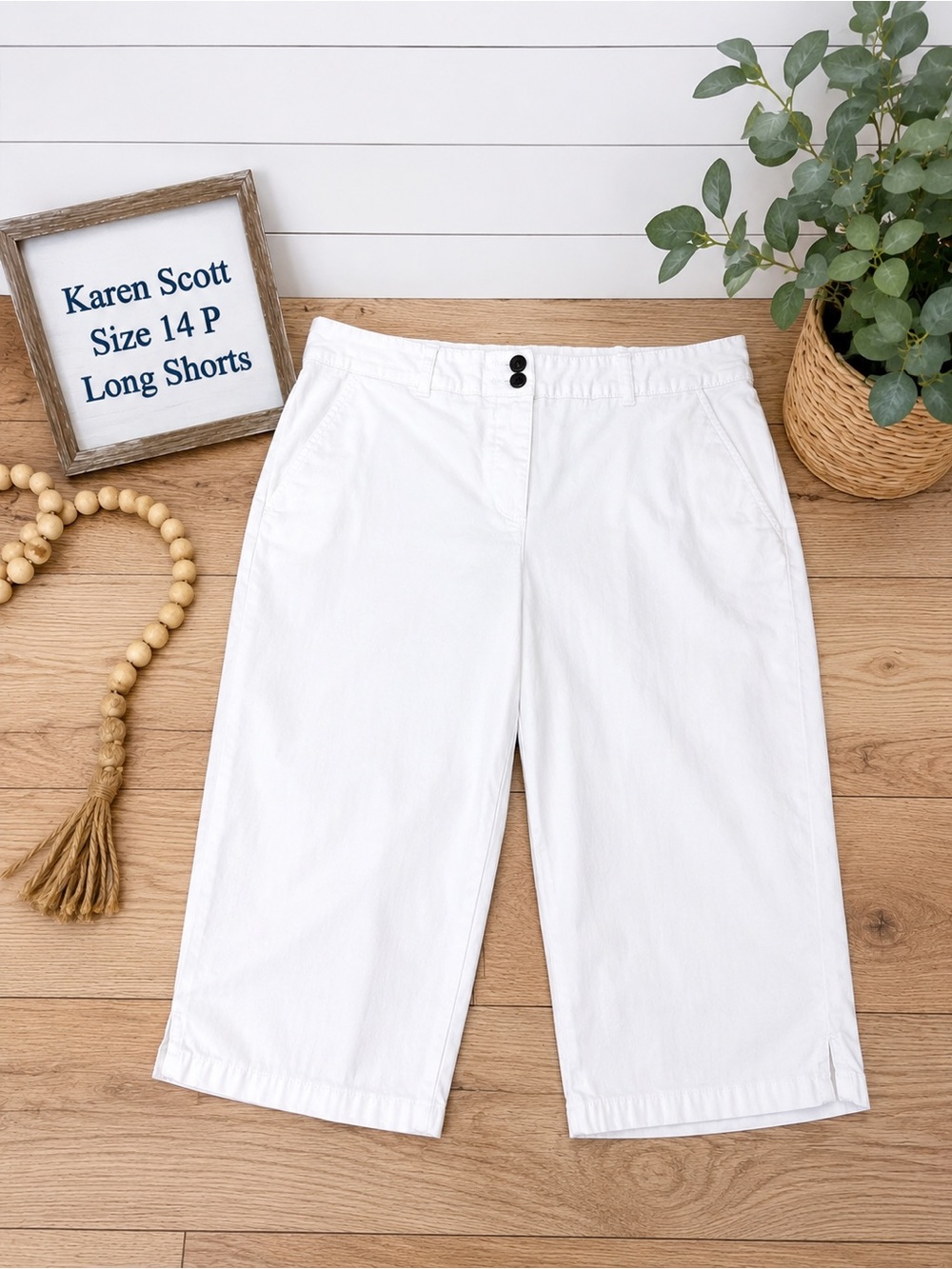 🌼 Karen Scott White Bermuda Shorts Size 14P | Classic Summer Casual 🌼